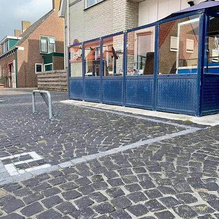 Ground-floor In In Centre *